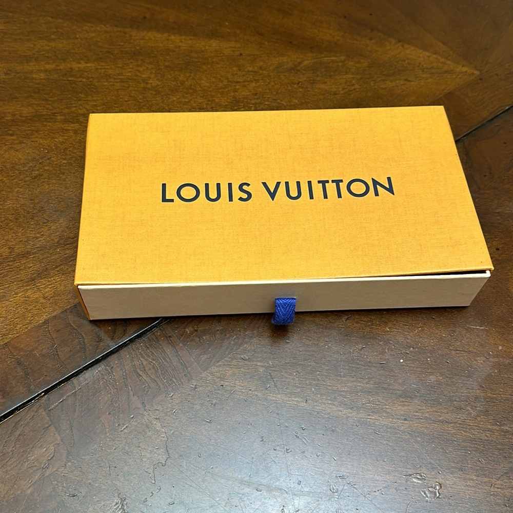 Louise Vuitton's New Box